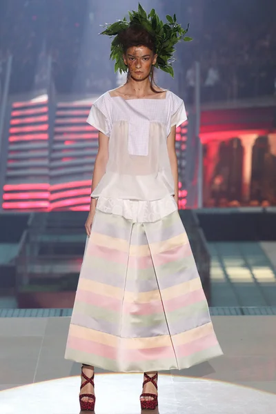 Look 7